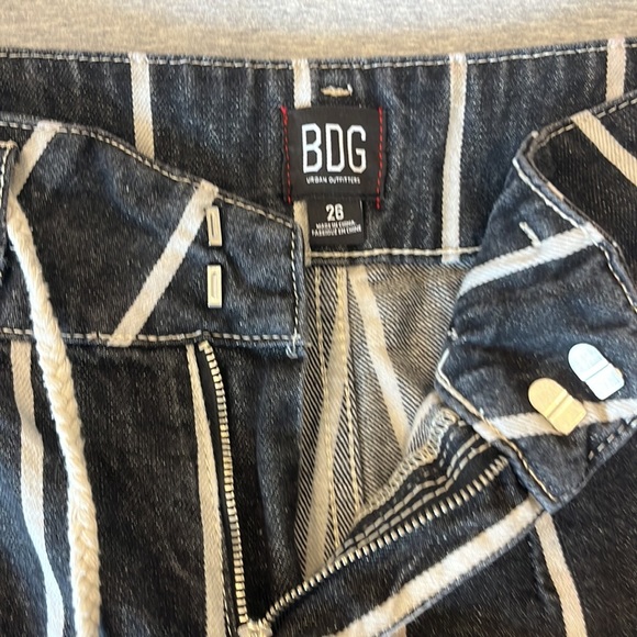 BDG stripped capris - Picture 2 of 4